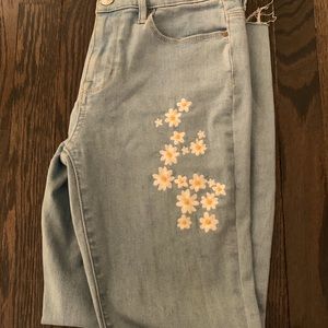 Pacsun jeans with cute flower embroidery on leg